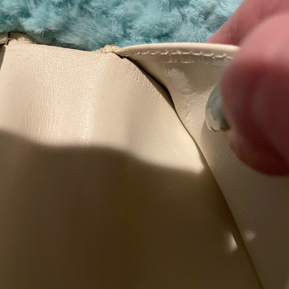 LOUIS VUITTON CREAM FRENCH PURSE STYLISH WALLET.. great addition to any bag - Picture 8 of 8